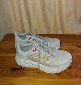 HOKA Vibrant Bloom Clifton LS Sneaker Nimbus Cloud Sz7.5